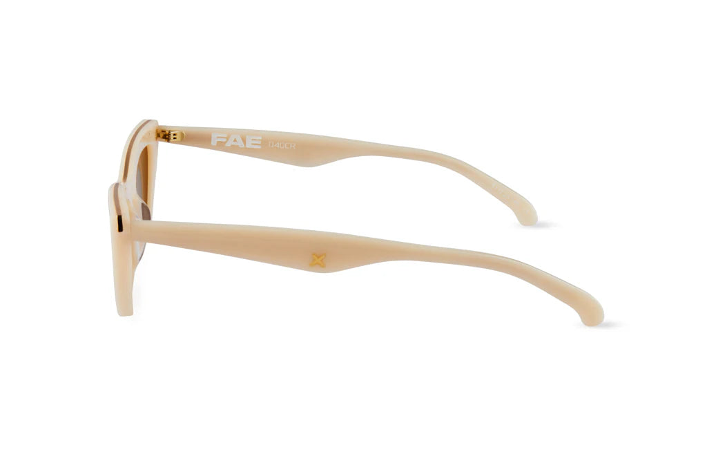 Fae - Cream Oscar and Frank