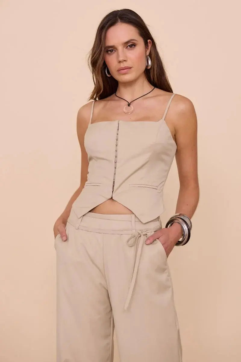 Alert Top - Beige Sovere