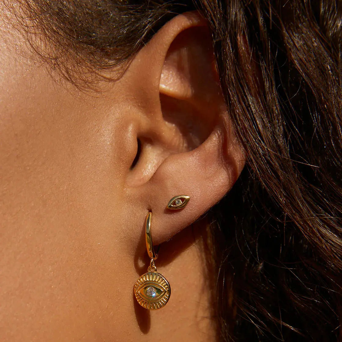 Amulet Gold Studs Arms of Eve