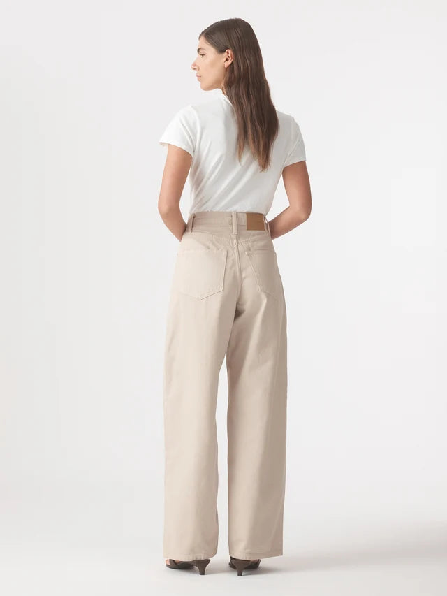 Claudia High Rise Relaxed 32" Jean - Rice Outland Denim