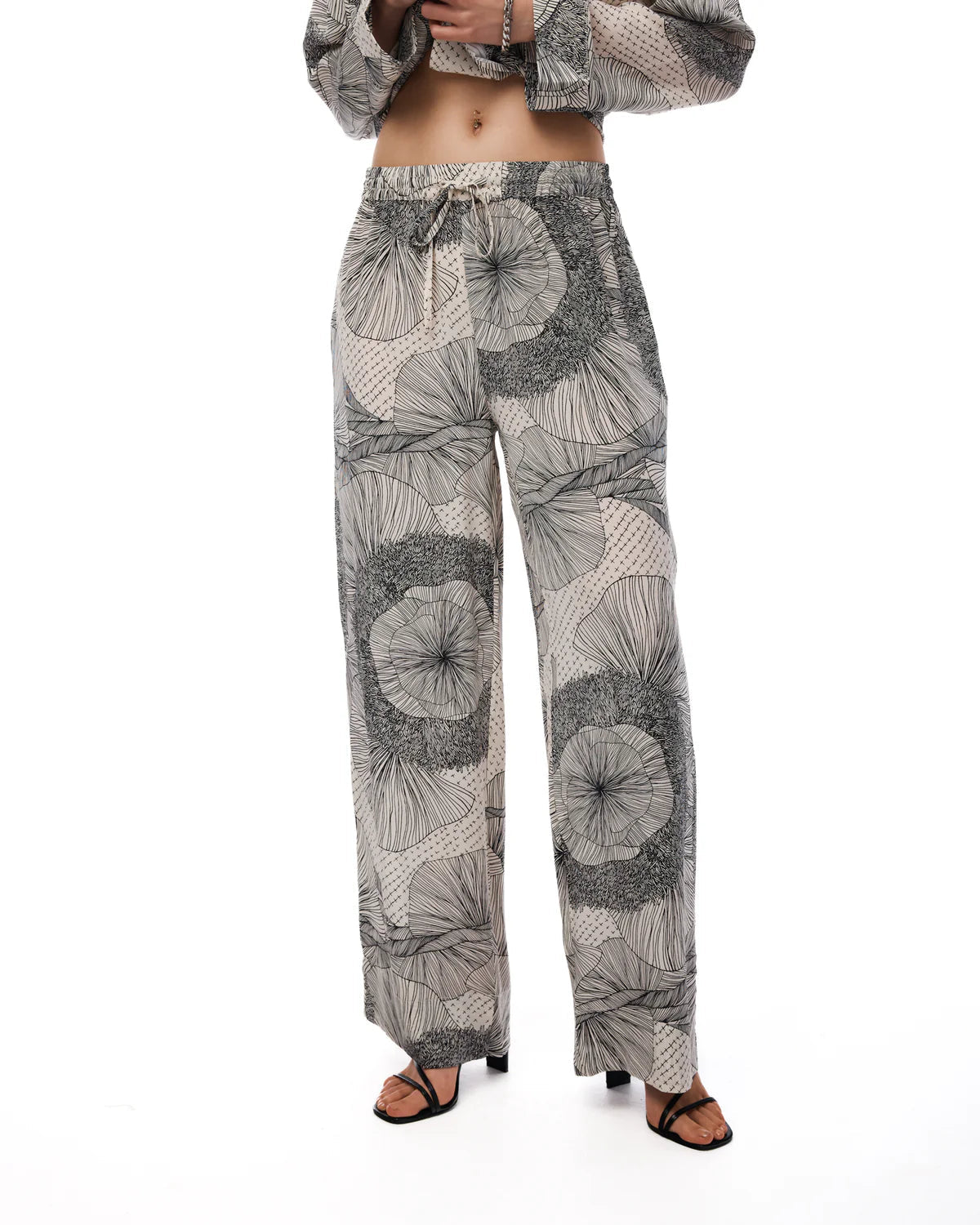 Illustrated Flower Crepe Pant The Tales