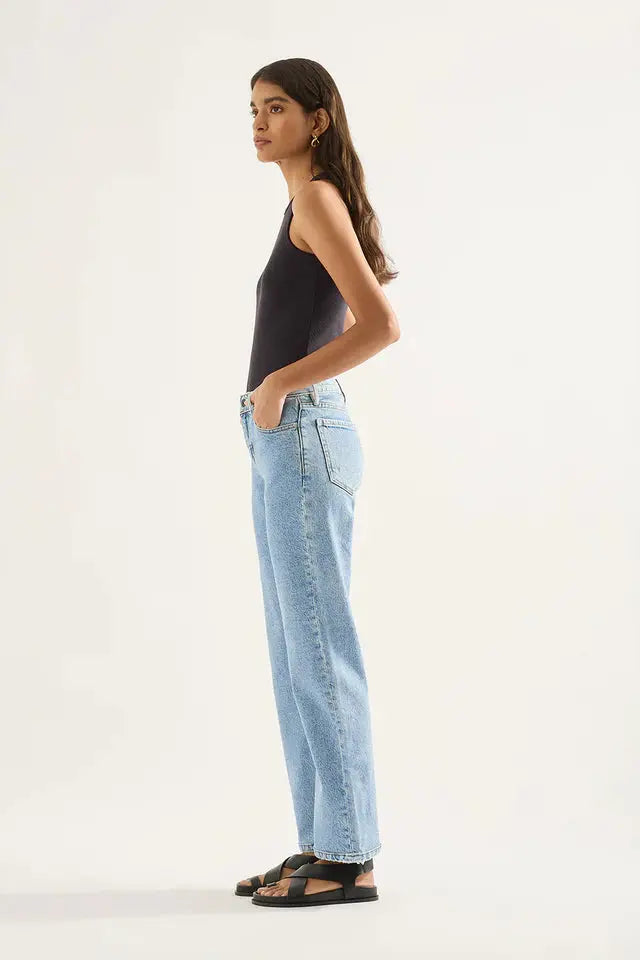Elise Mid Straight Jean Outland Denim