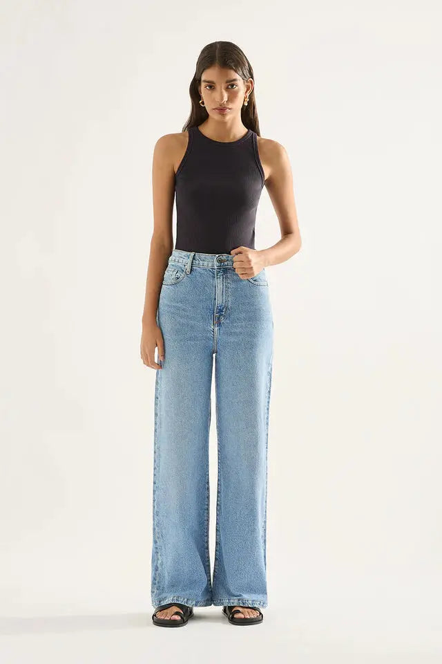 Ellie Super High Wide Jean - Era Blue Outland Denim