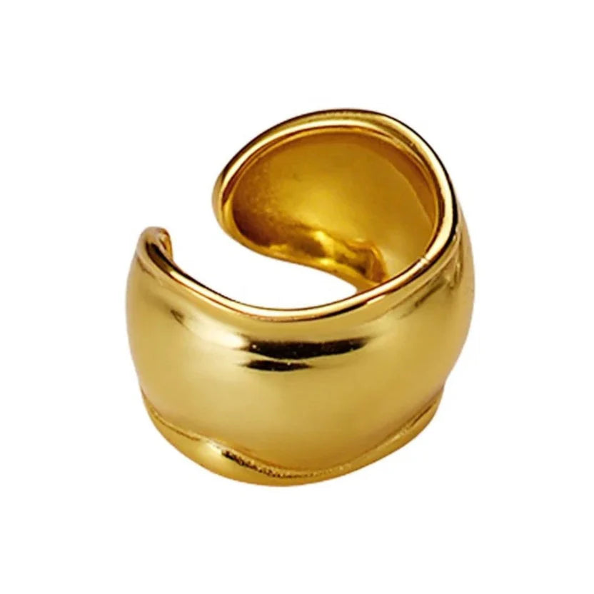 Mila Chunky Ear Cuff - Gold