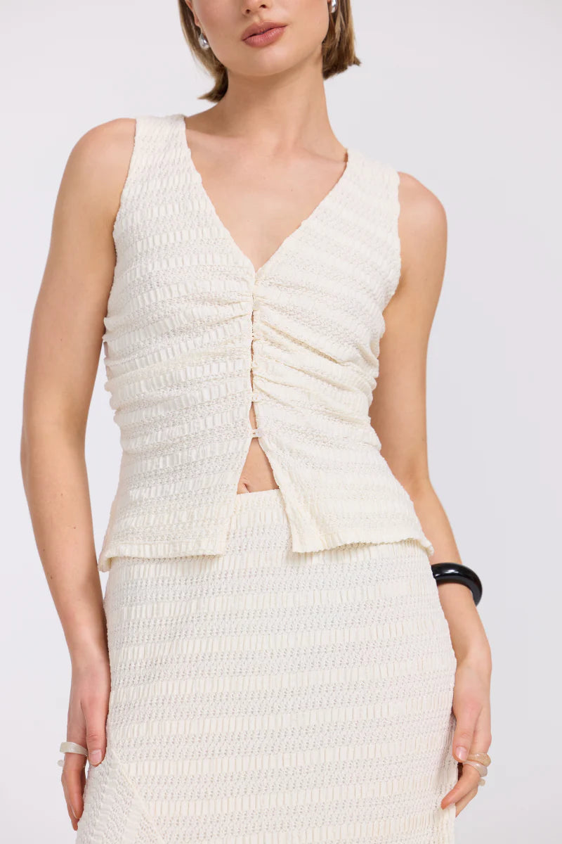 Sonoma Top - Cream Sovere at Cloth in Brick 02