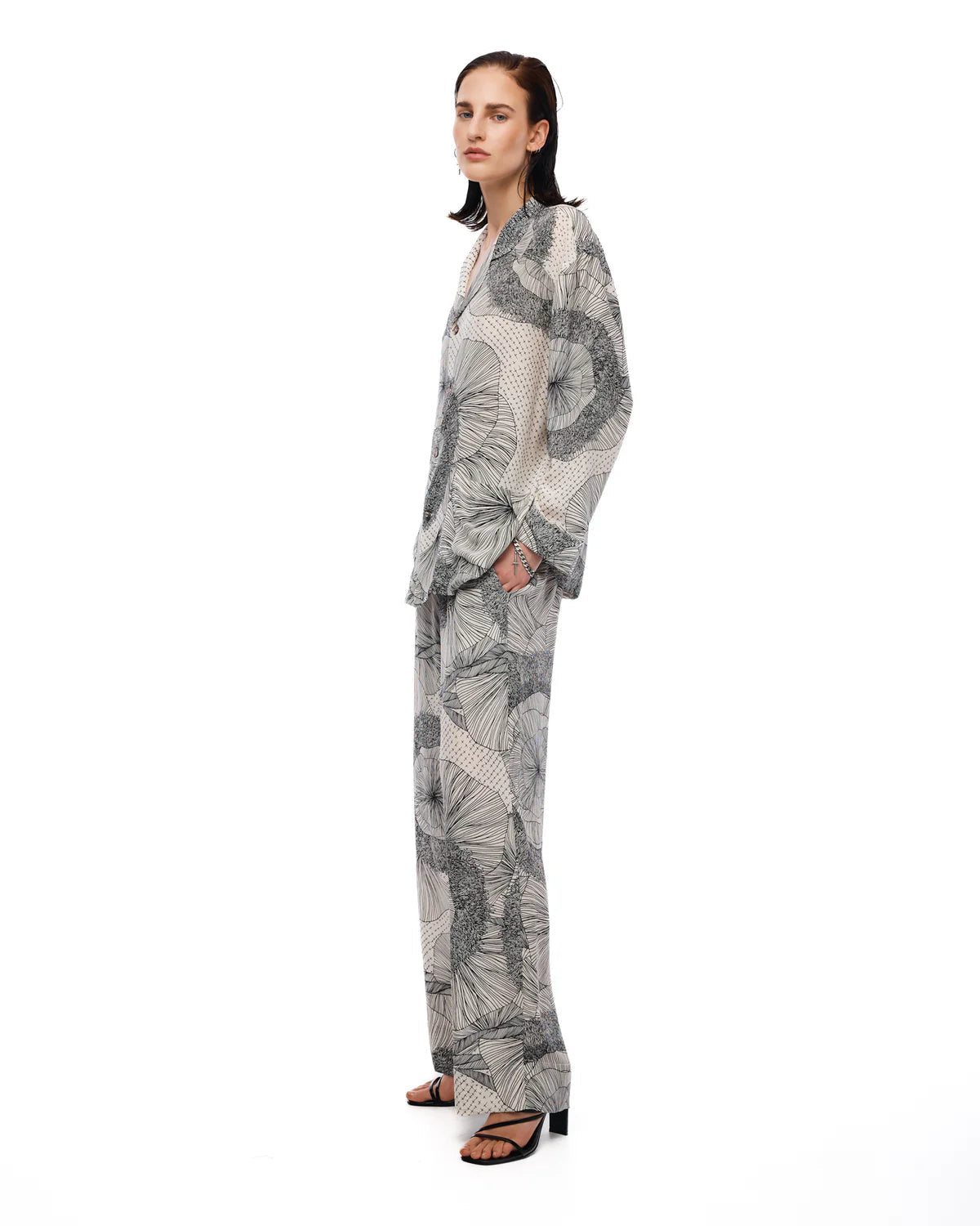 Illustrated Flower Crepe Pant The Tales