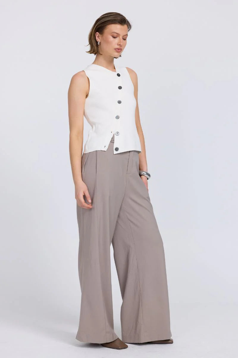 Astrid Knit Top - Almond Sovere
