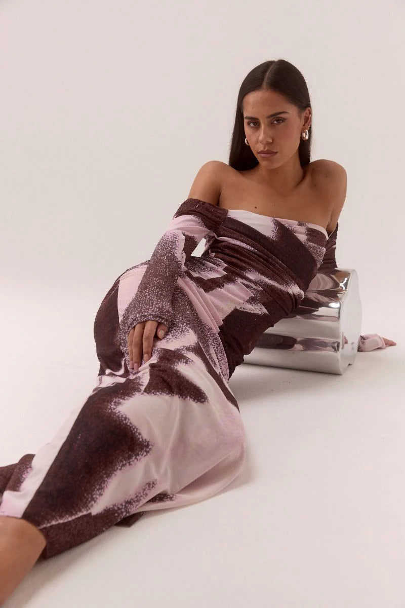 Afterlight Off Shoulder Dress - Raisin Sovere