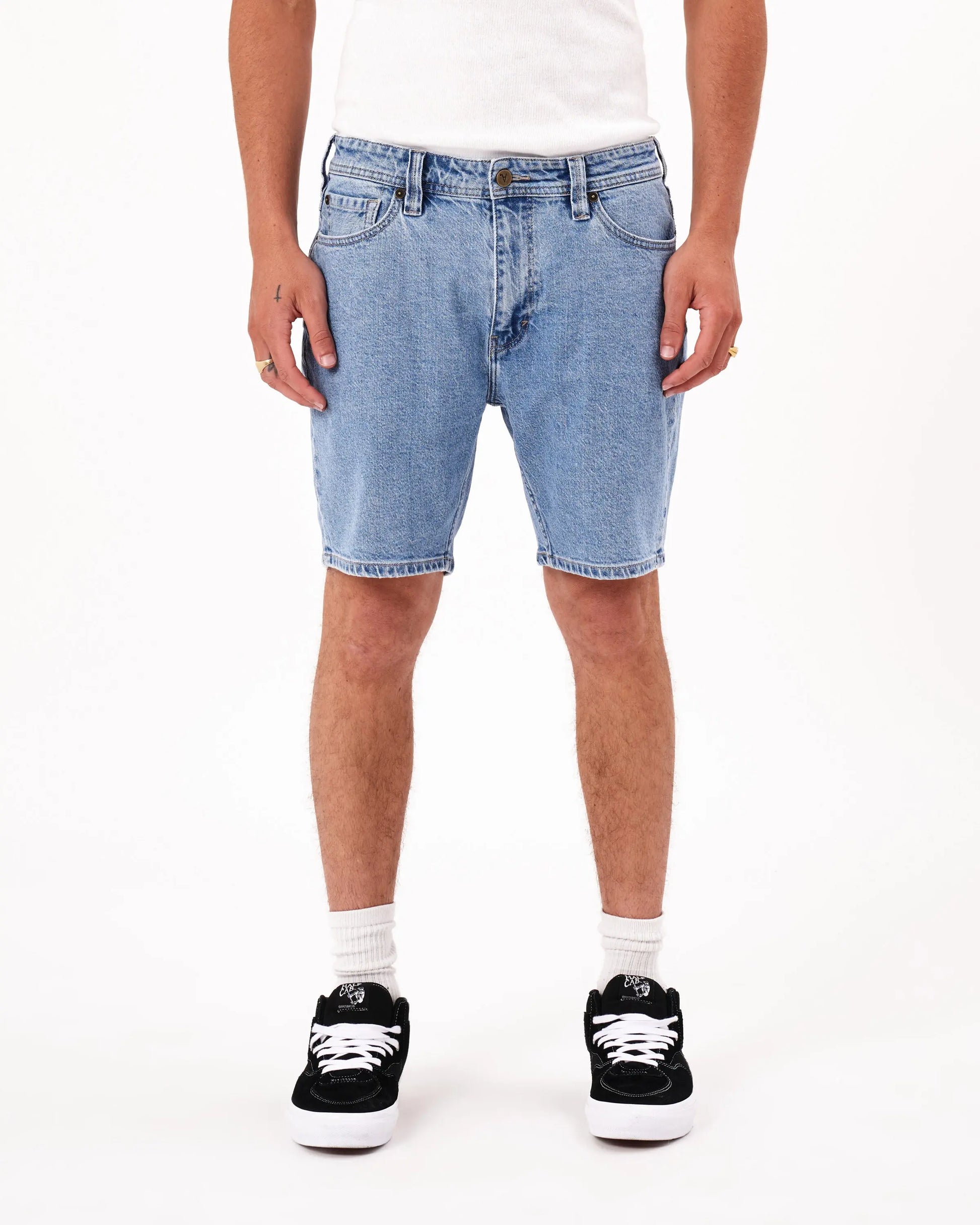 A3 Straight Larry Short - Light Vintage Indigo Abrand