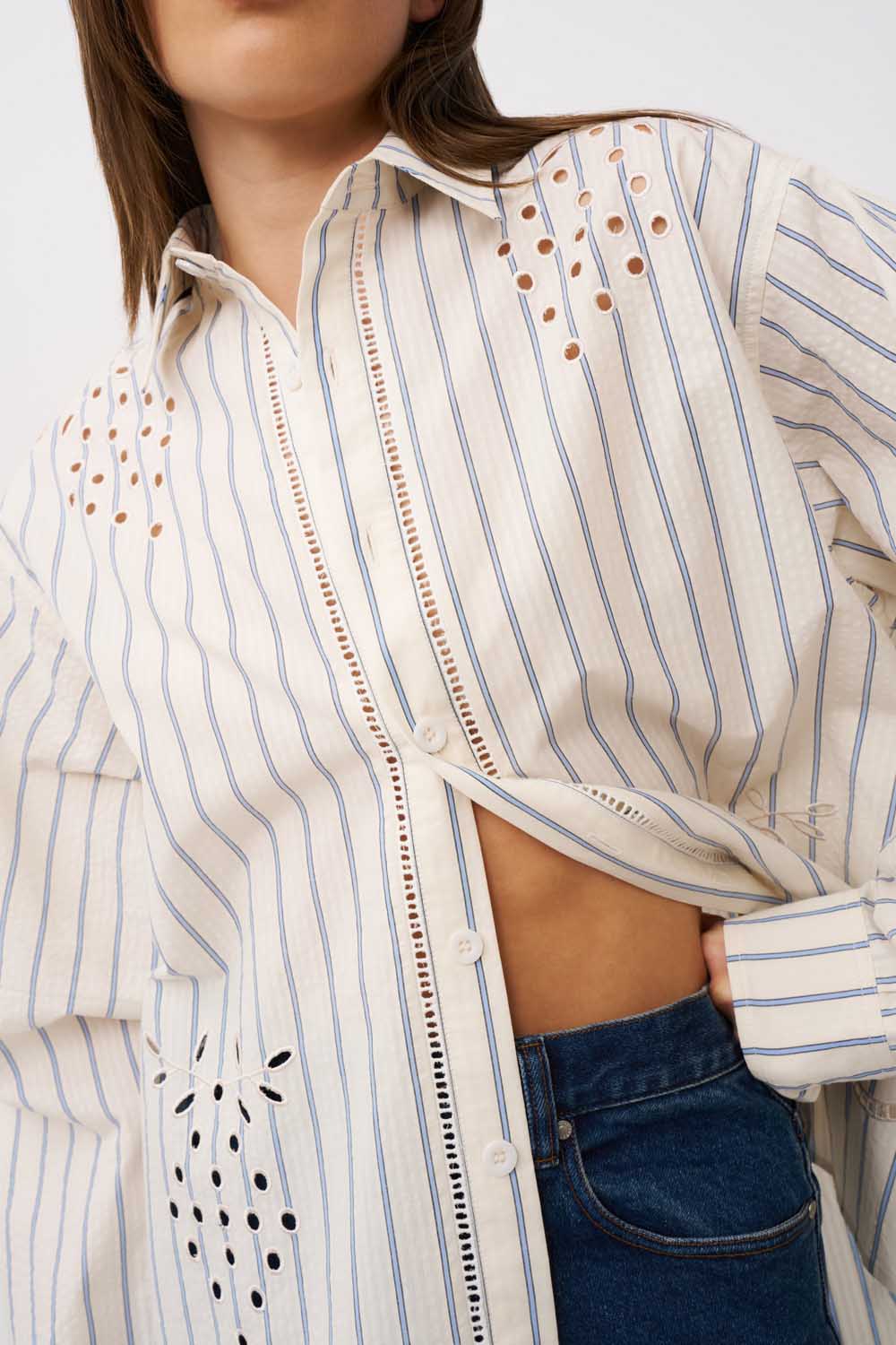 Atlas Broderie Shirt - Creme Blue By Johnny