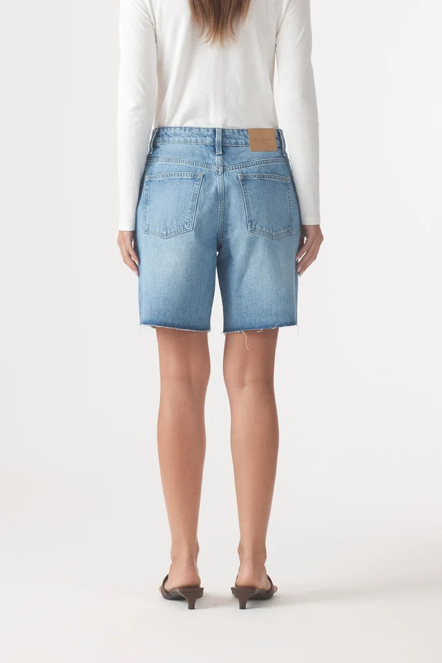 Martha Mid Rise Short - Vintage Blue Outland Denim