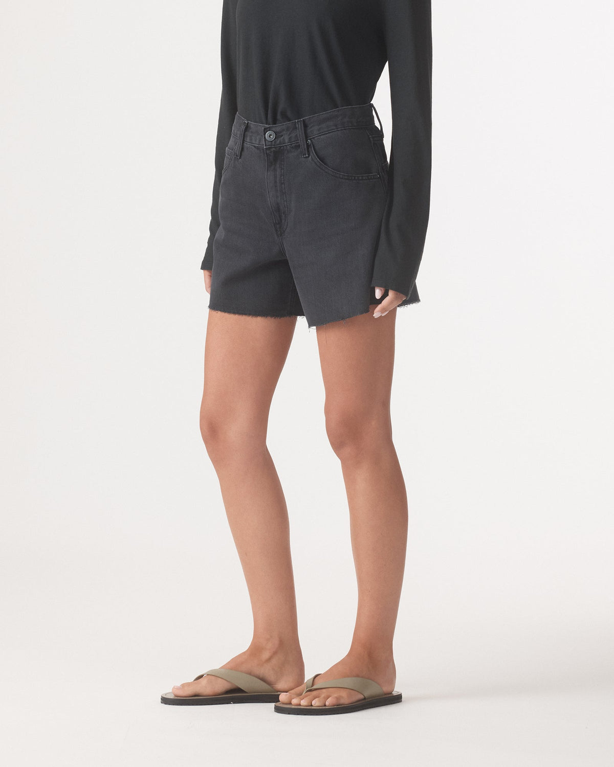 Edie High Relaxed Short - Aged Black Outland Denim