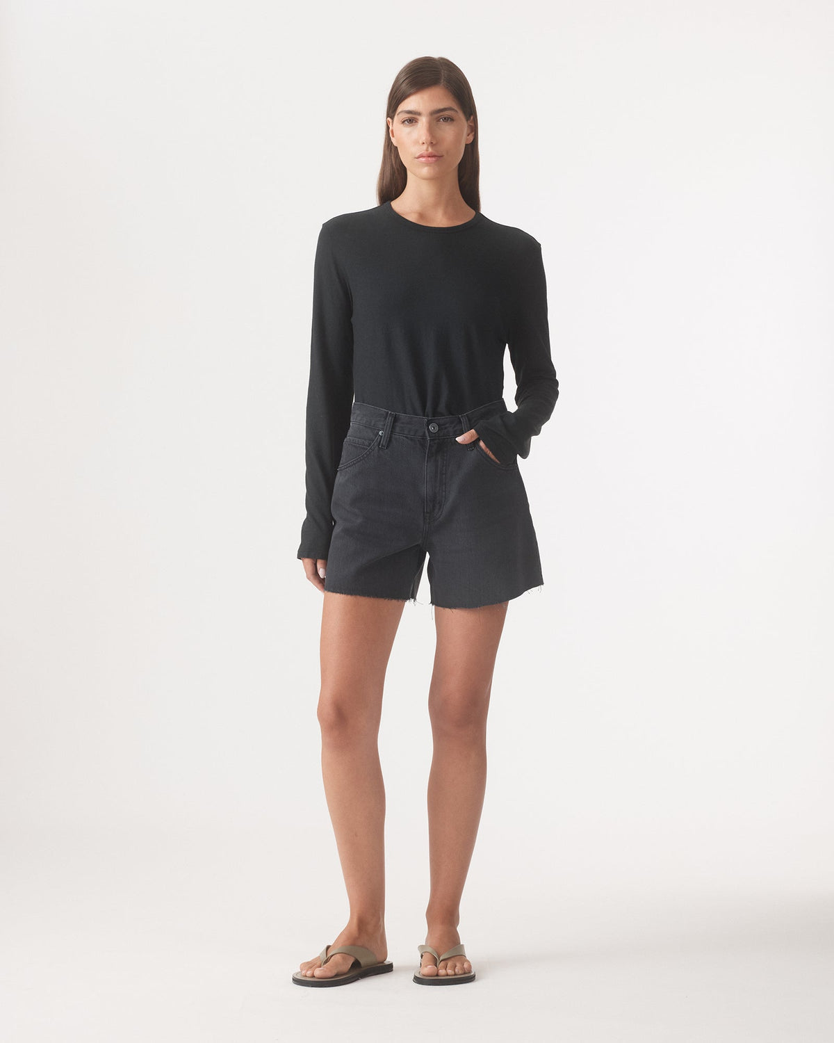 Edie High Relaxed Short - Aged Black Outland Denim