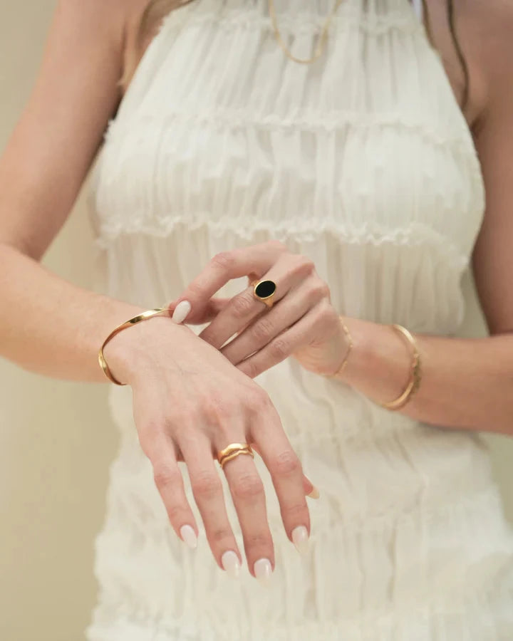 Modest Cuff Bracelet - 18K Gold Vermeil Nusands