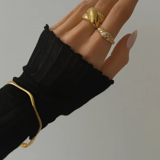 Tarni Sculpted Bracelet - Gold Zaya Collective
