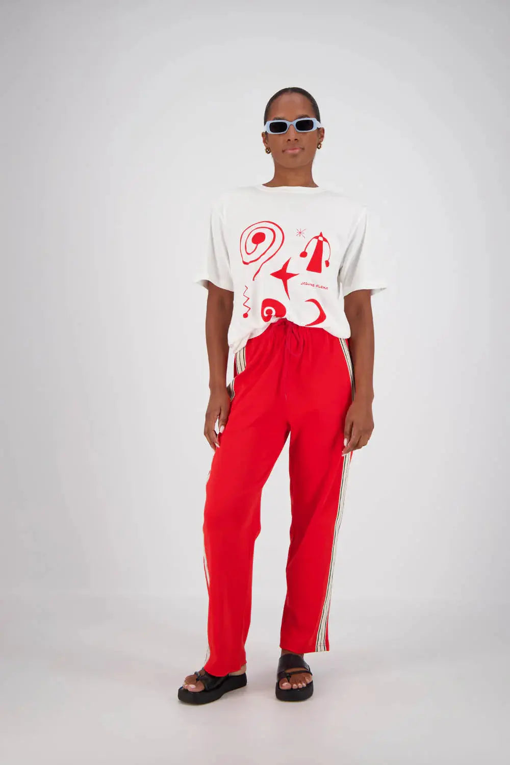 Miro Tshirt - White/Red Jasmine Alexa