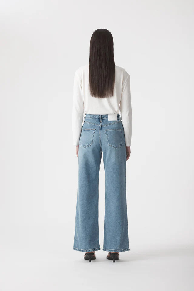 Ellie 32" Super High Rise Wide Jean - Drift Outland Denim