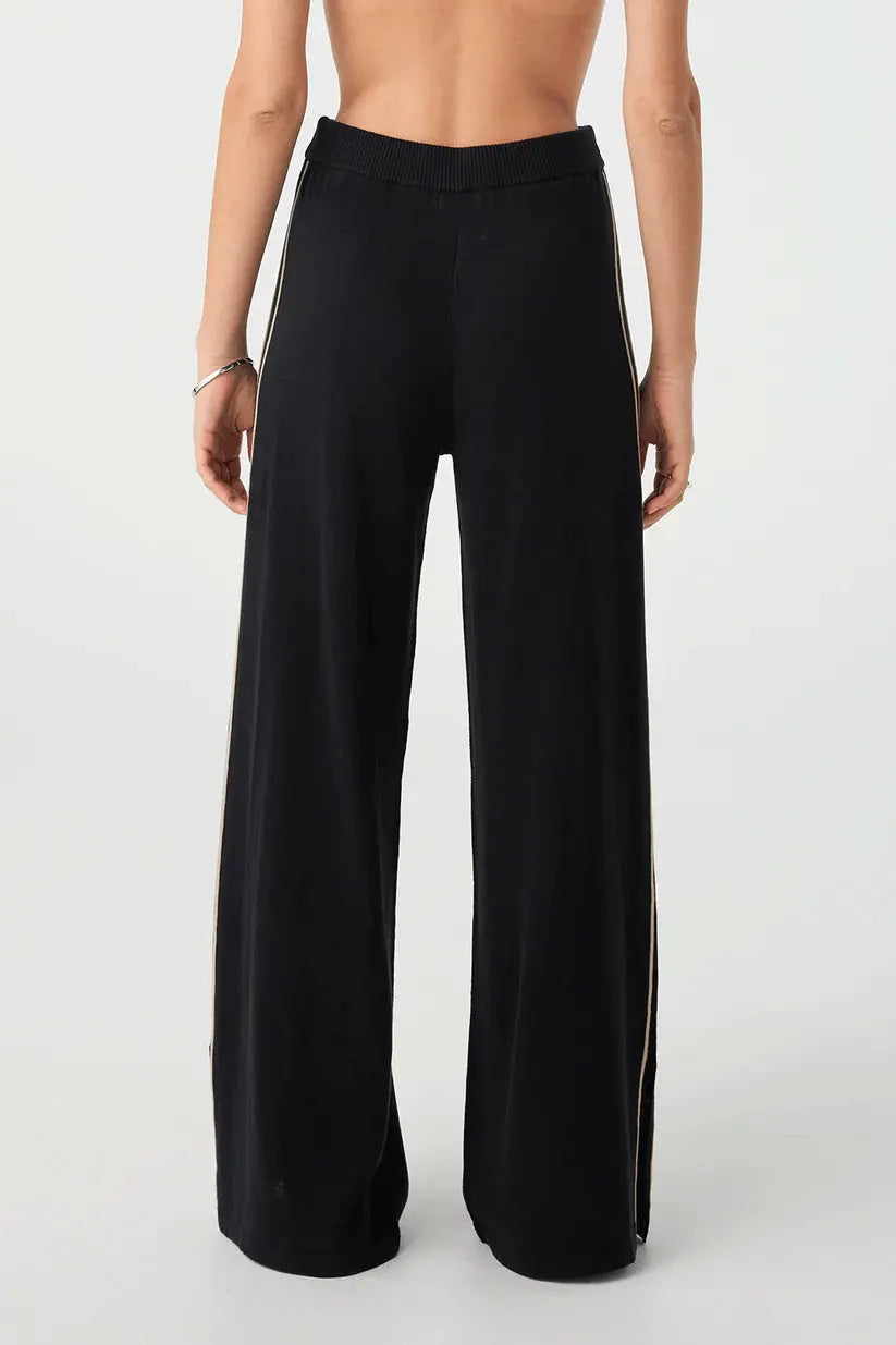 Pippa Wide-Leg Pant - Black Lower body view from the back