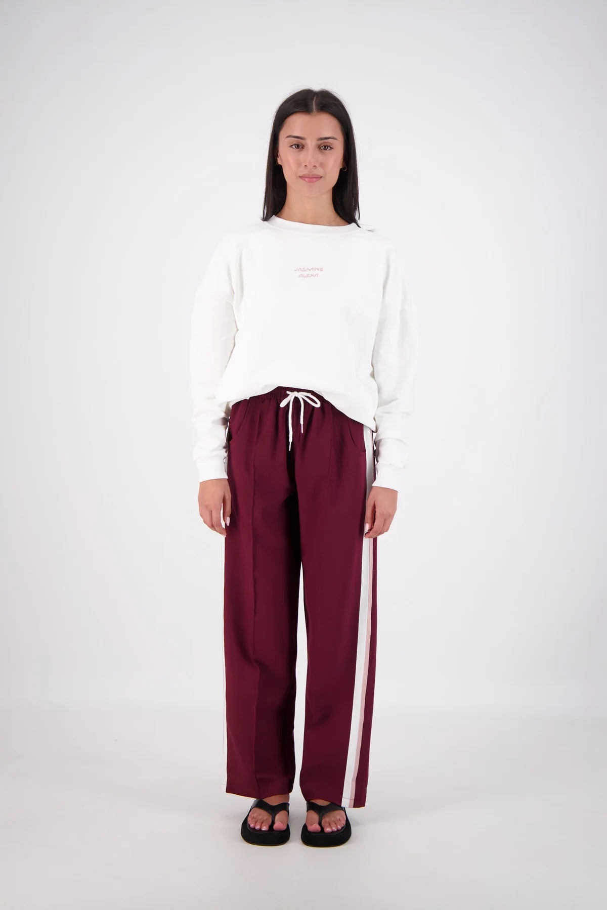 Relaxed Crew Neck Sweatshirt - White Jasmine Alexa