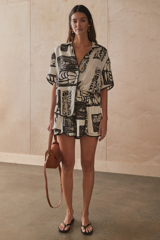Sancia Eymara Shorts - Jondli Print at cloth in brick