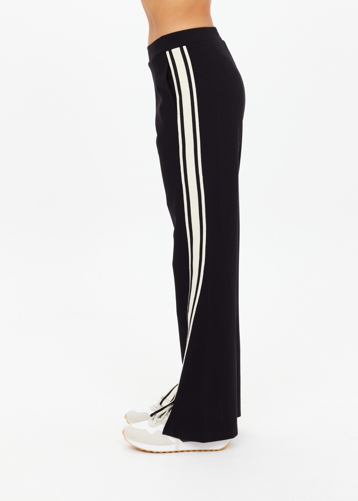 Petra Flare Pant - Black The Upside