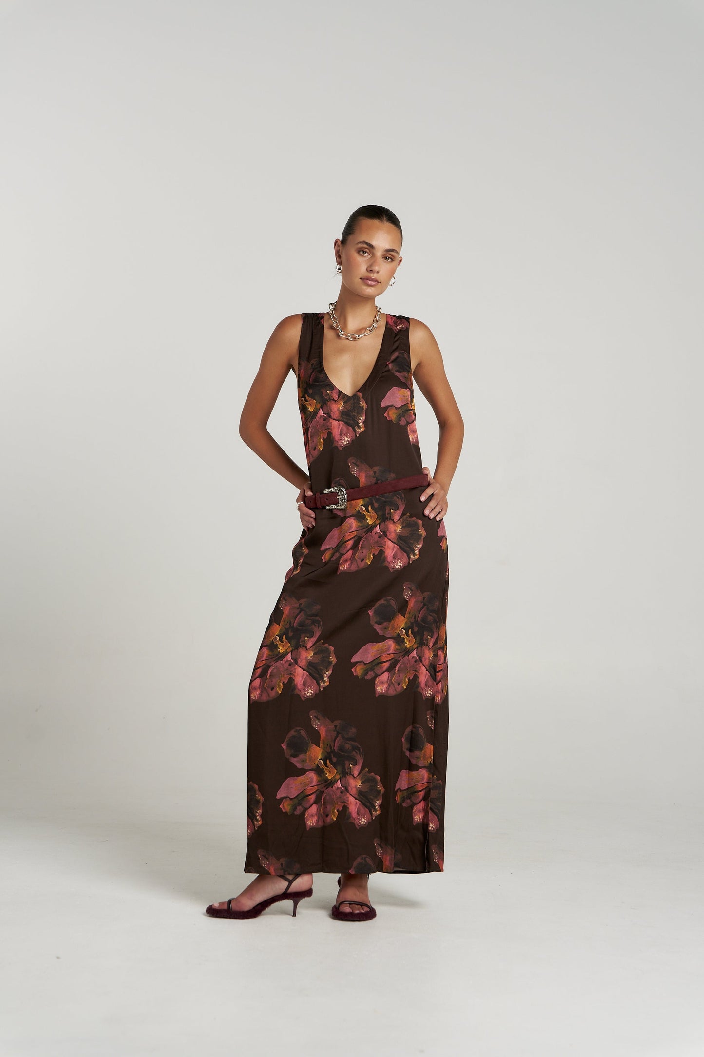 V Neck Maxi - Chocolat Petals Summi Summi