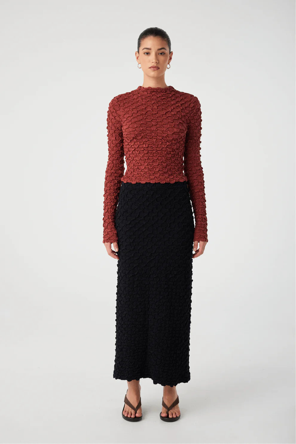 Suvi High Neck Top - Half Red Arcaa