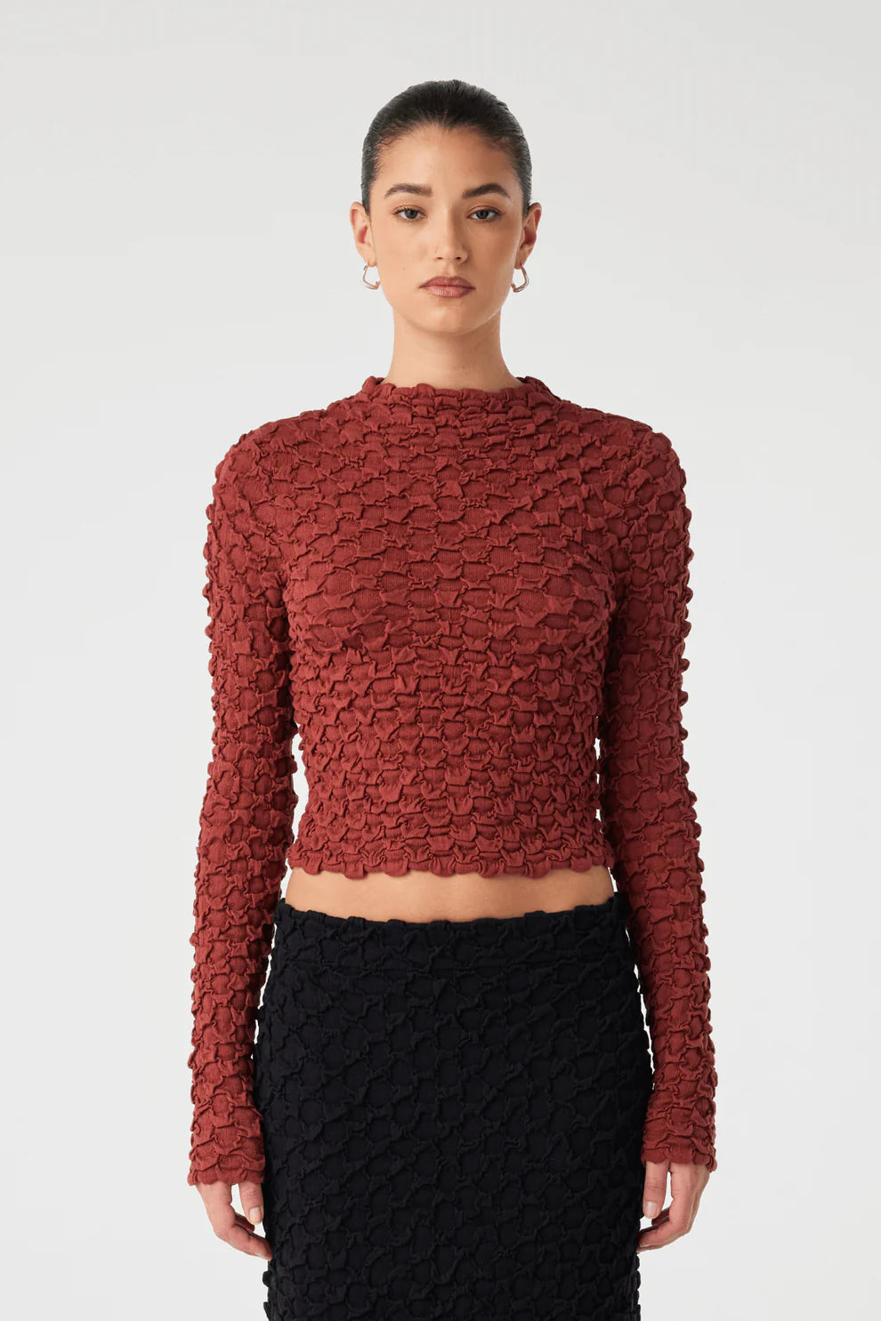 Suvi High Neck Top - Half Red Arcaa